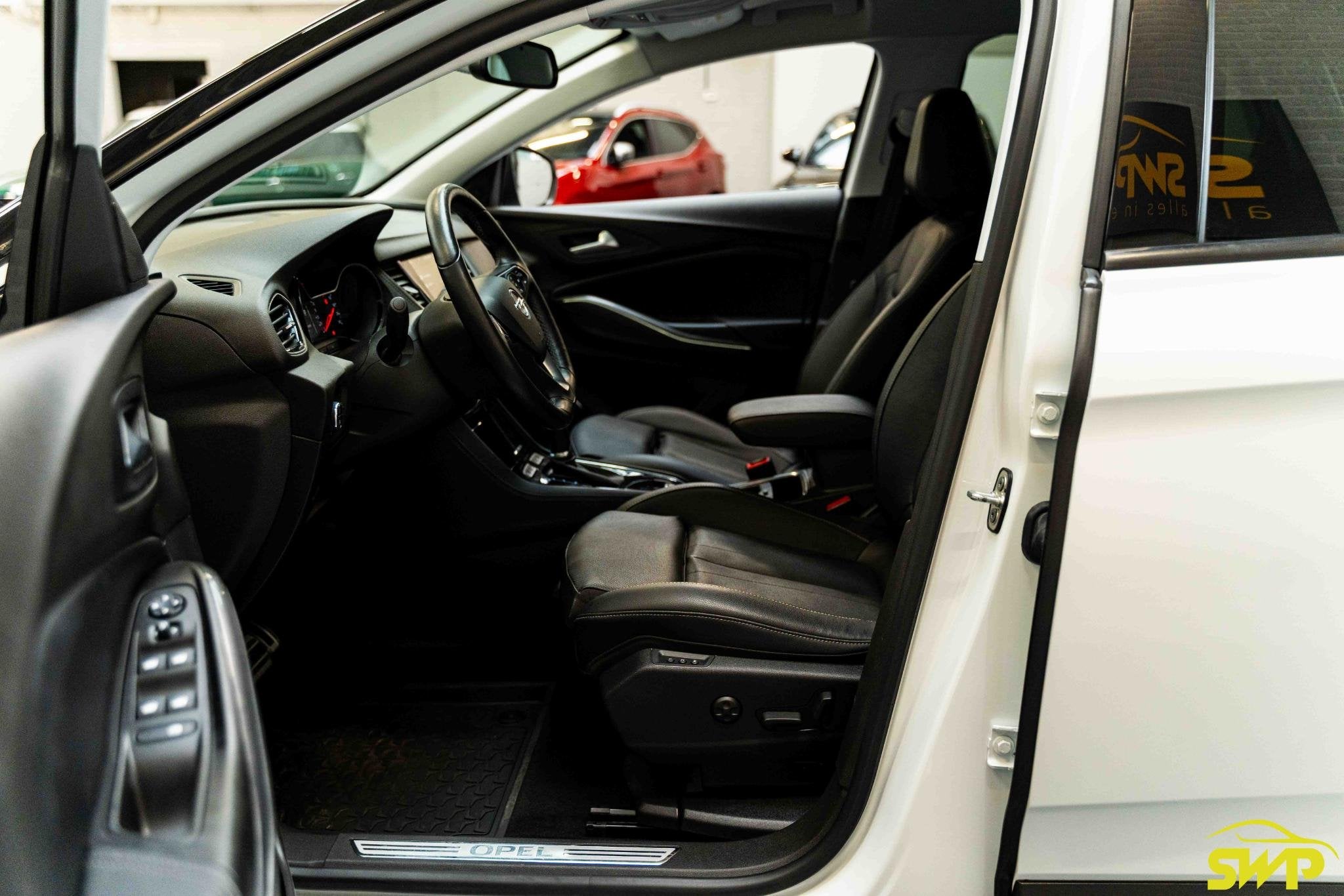 Opel Grandland X 1.6 Turbo Ultimate | Elektr stoelen | Stoel, Auto's, Gebruikt, Euro 6, 4 cilinders, 181 pk