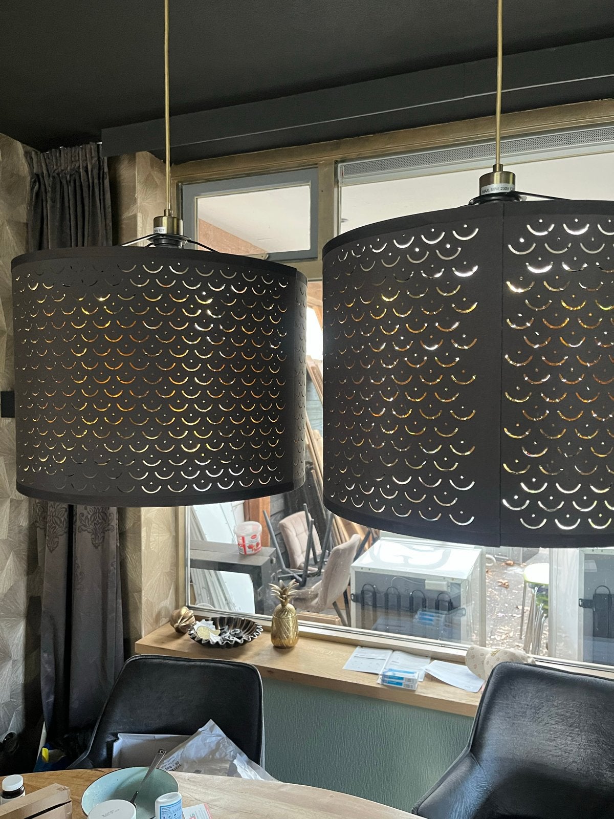 2x IKEA lampenkappen zwart met gouden binnenzijde, Ophalen of Verzenden, Zo goed als nieuw, Zwart, Metaal