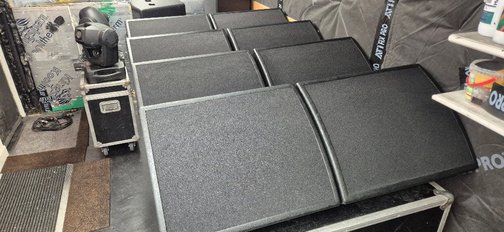 Turbosound TXD 15m Speakers Monitors, Gebruikt, Speakerset, Ophalen, 150 watt of meer