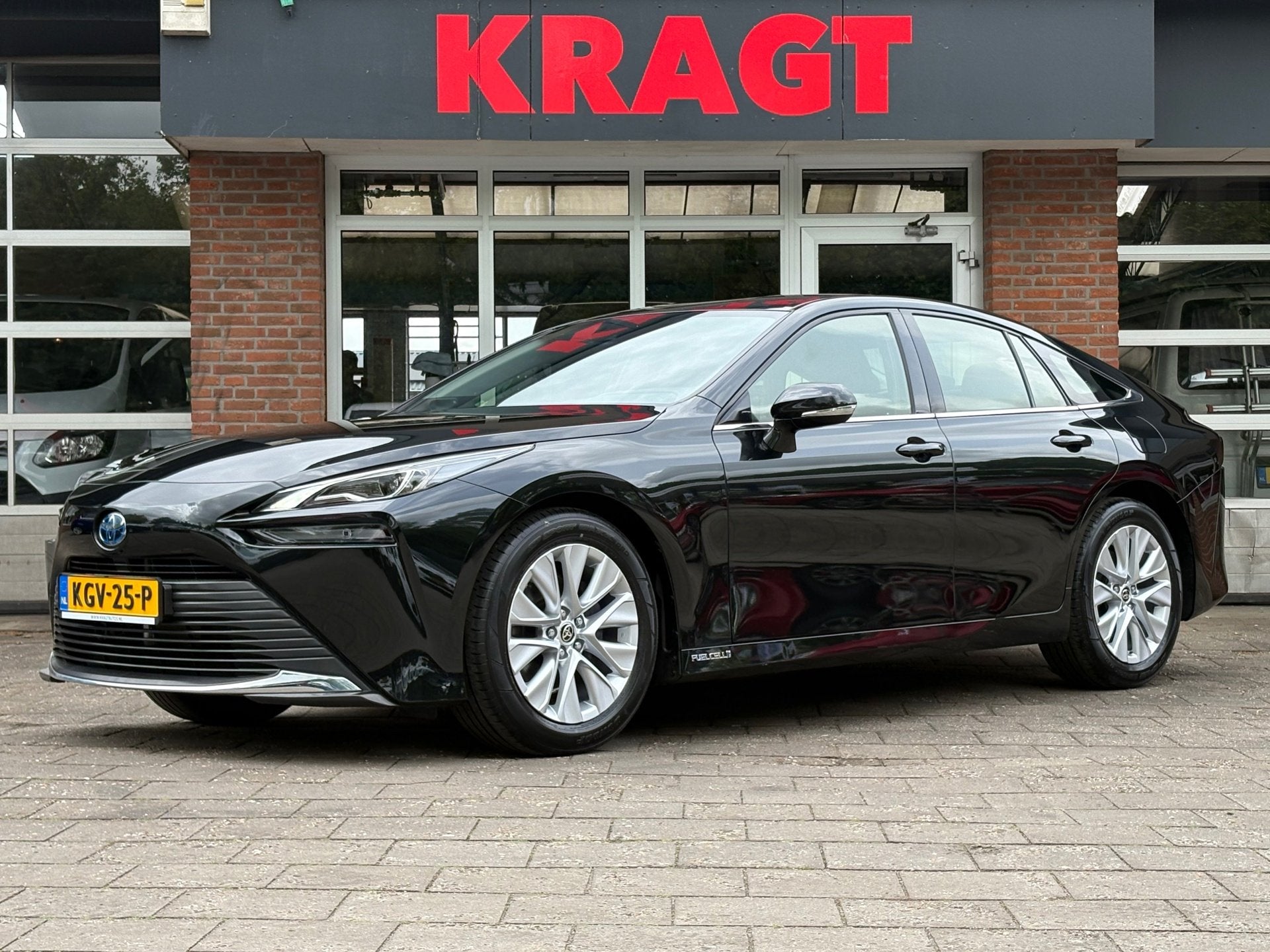 Toyota Mirai Dynamic - Waterstof - LED - Navi - Carplay - 10, Auto's, Toyota, Gebruikt, Overige brandstoffen, Zwart, 1875 kg