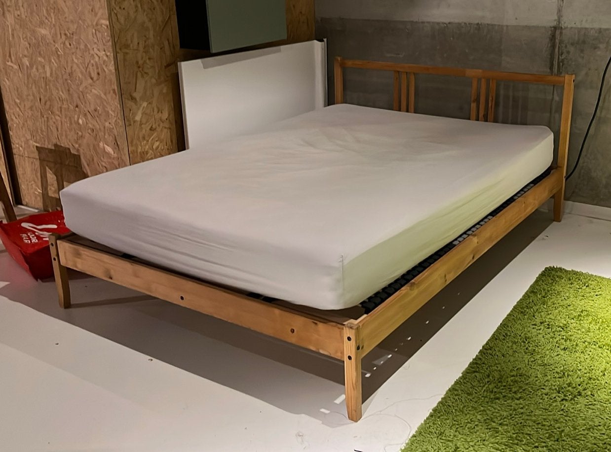 2 pers bed 140x200 gratis op te halen, Huis en Inrichting, Slaapkamer | Bedden, Ophalen, Wit, Tweepersoons, 140 cm
