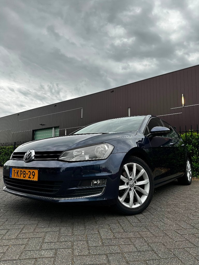 VW Golf 1.4 TSI ACT Highline 140PK PANO/DSG, NAP/TREKHAAK, Zwart, 4 cilinders, Blauw, Leder en Stof