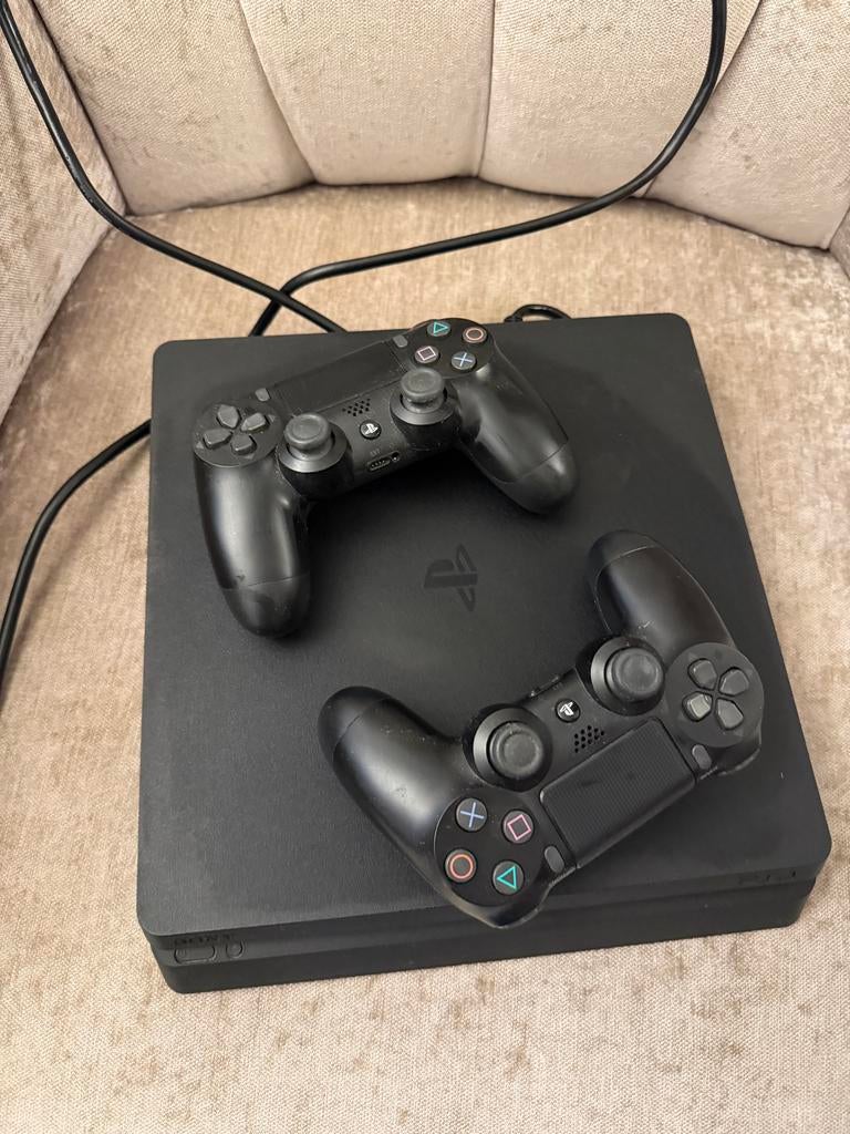 PlayStation 4 met 2 controllers, Spelcomputers en Games, Spelcomputers | Sony PlayStation 4, Ophalen, Met 2 controllers, Nieuw