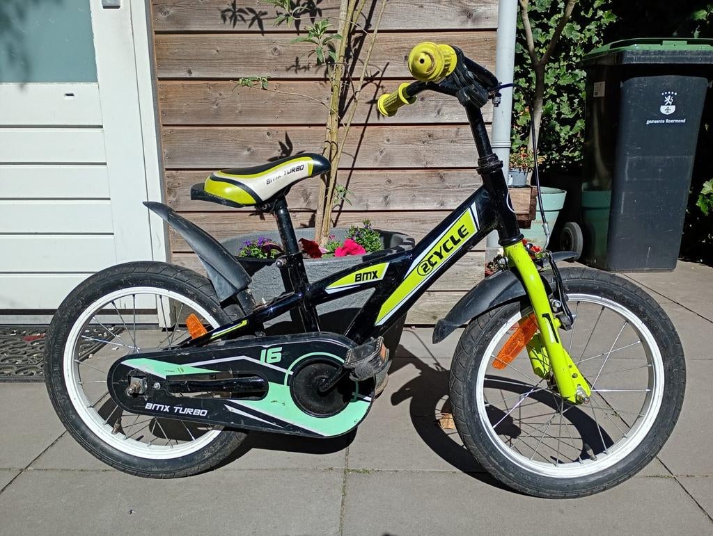 Jongensfiets 16 inch - Zwart/Geel BMX Turbo, Fietsen en Brommers, Terugtraprem, Gebruikt, Minder dan 49 cm, Ophalen