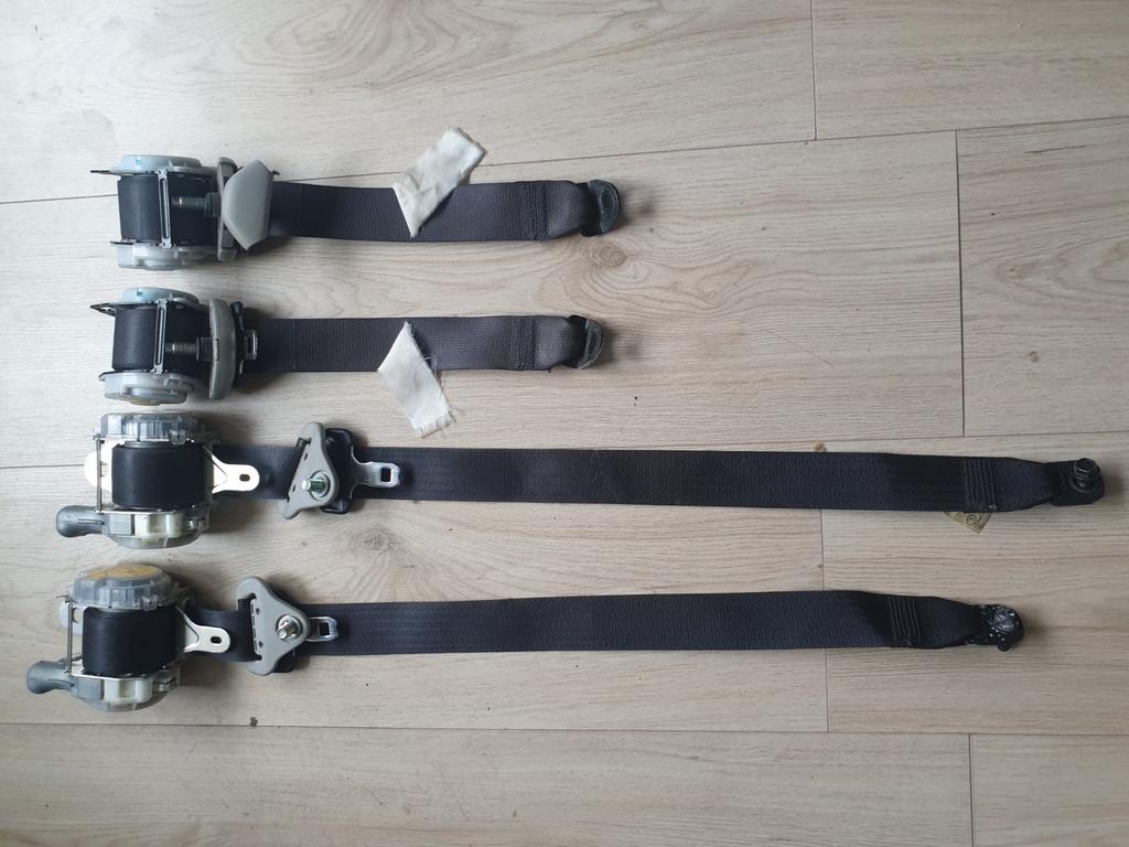 Gordelspanners Daihatsu Trevis - Set, Auto-onderdelen, Interieur en Bekleding, Ophalen of Verzenden, Gebruikt, Daihatsu