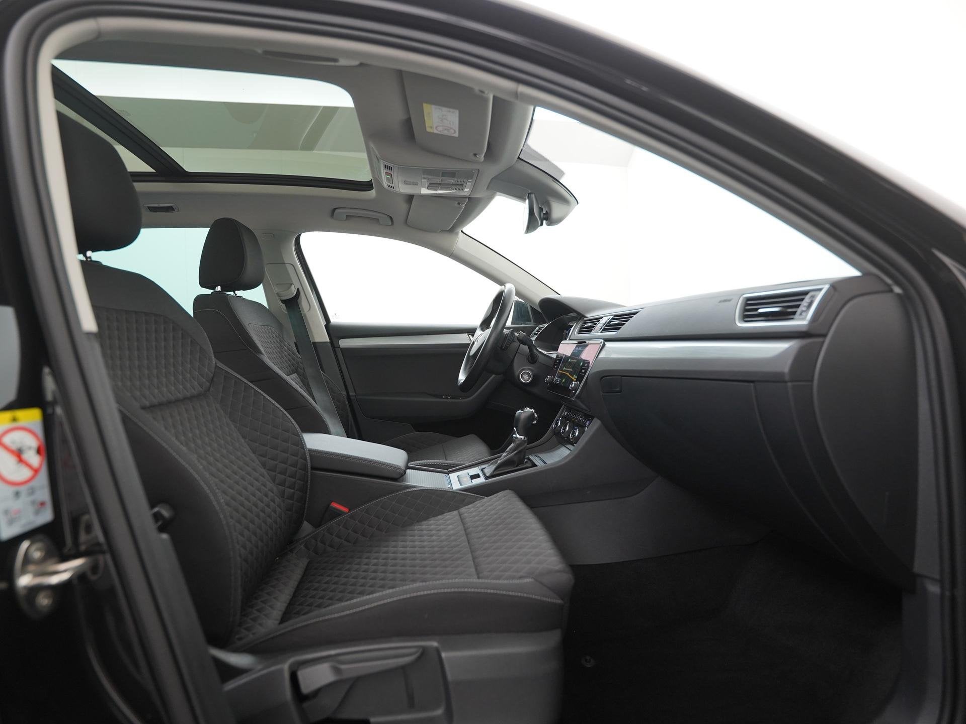 Skoda Superb Combi 1.4 TSI iV Ambition | Panoramadak | Trekh, Auto's, 12 maanden, Stof, Gebruikt, Zwart