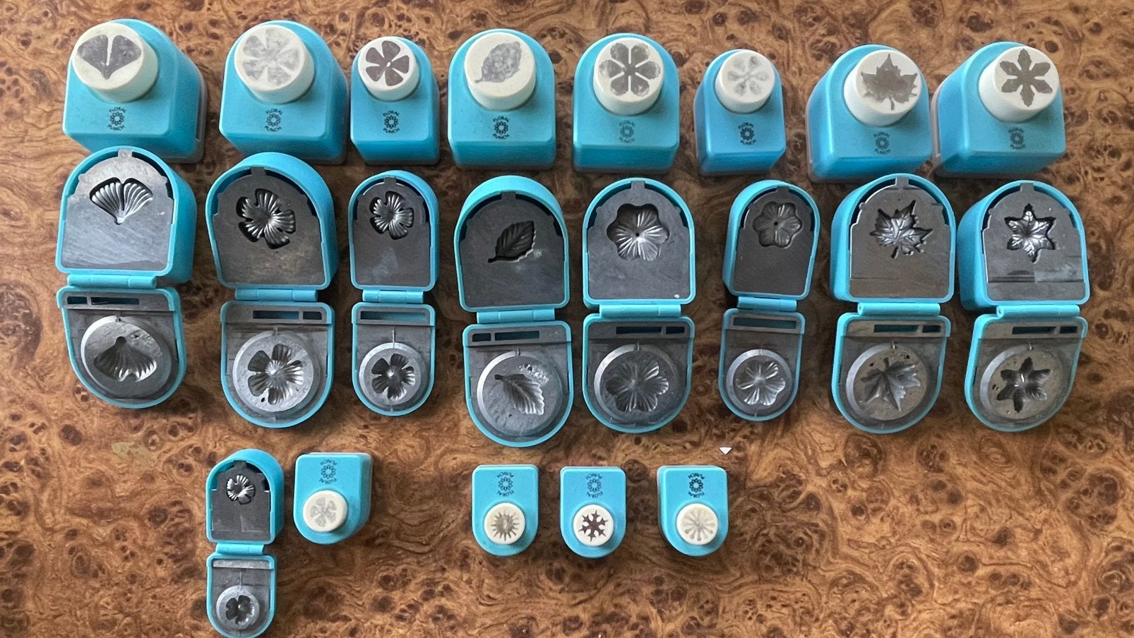 Grote set van 20 Floral Punch ponsen (blaadje bleek stuk), Ophalen of Verzenden, Gebruikt, Overige thema's, Overige typen