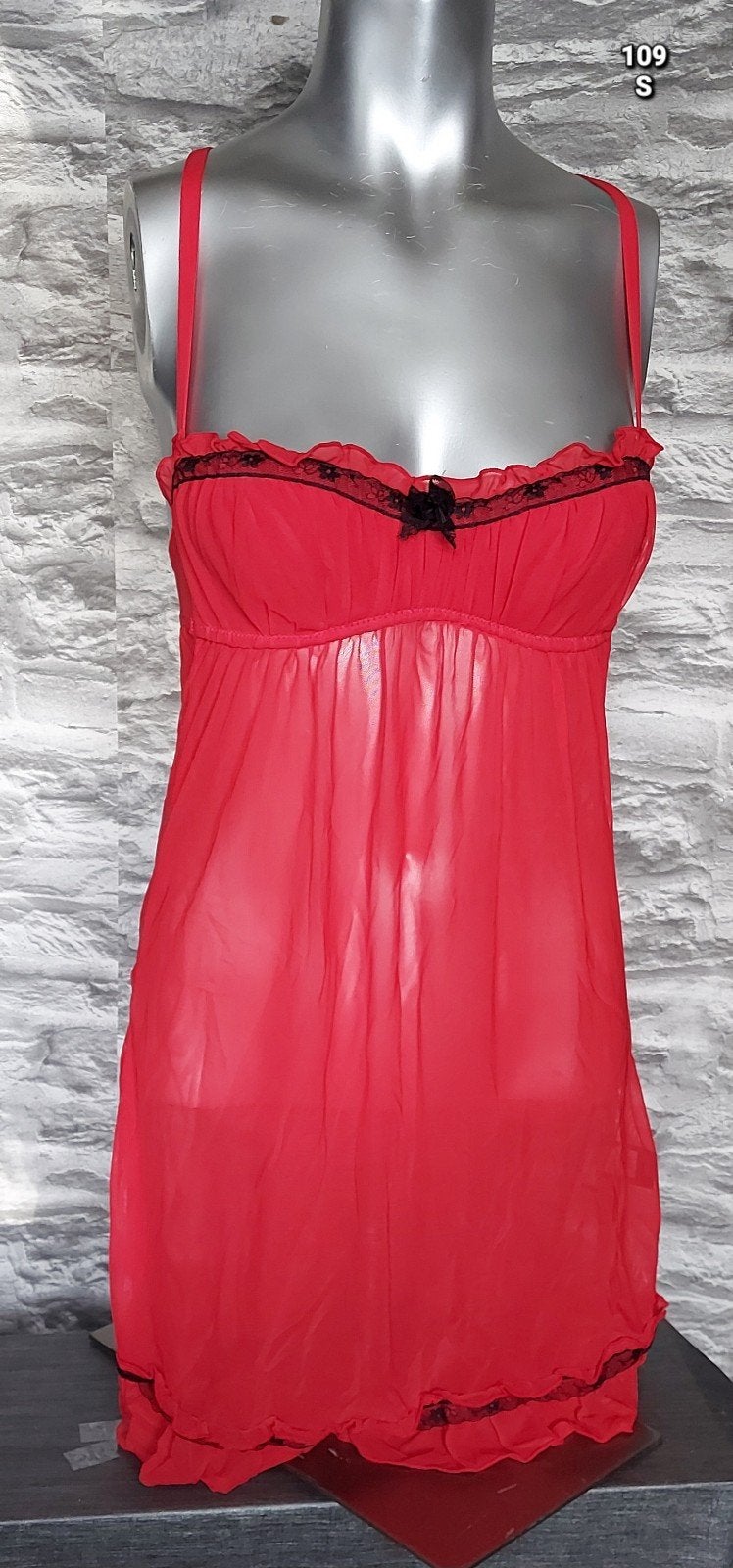 Rood doorschijnend lingerie jurkje met kanten details, Hunkemöller, Ophalen of Verzenden, Rood, Nachtkleding