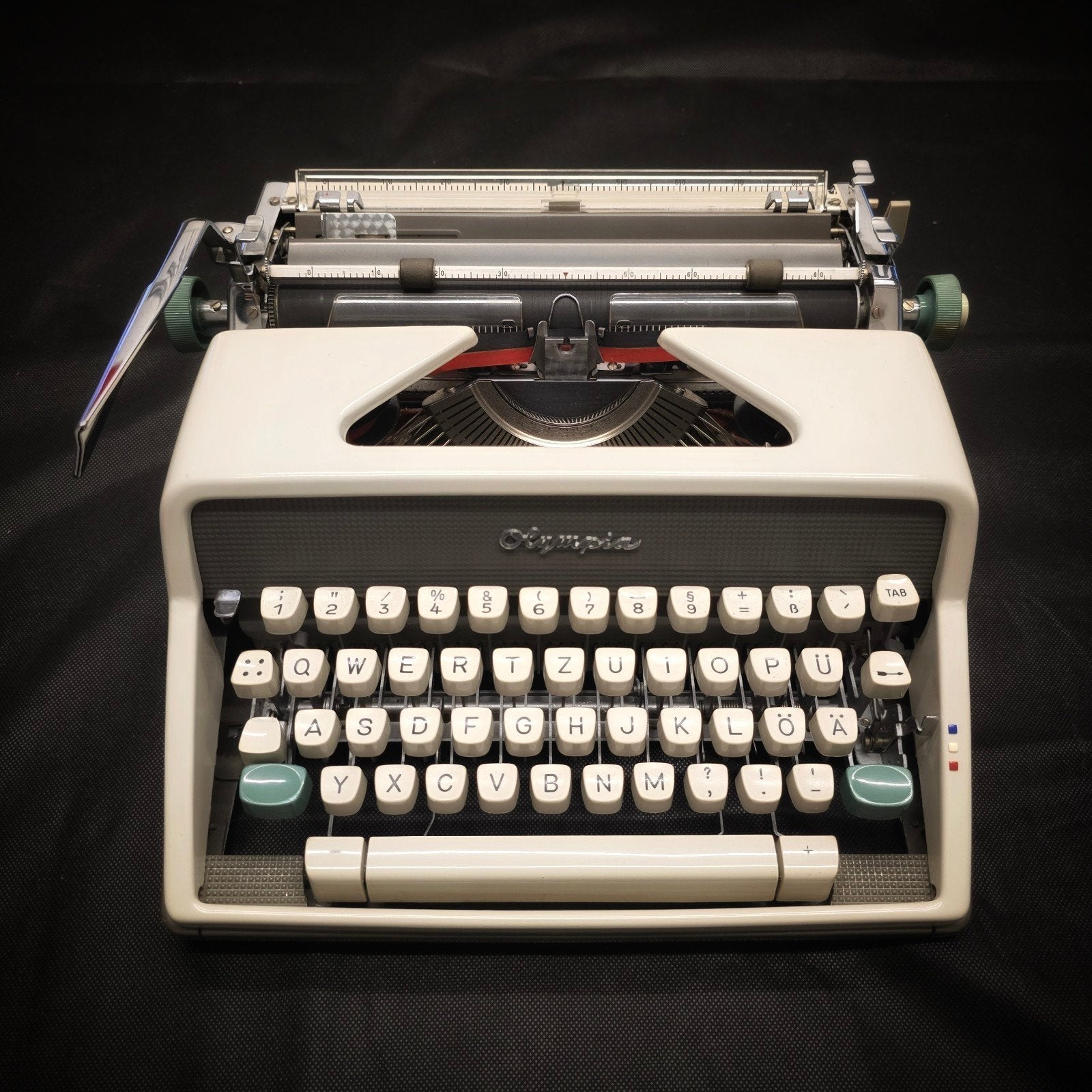 OLYMPIA SM7 1963 wit/grijs, gerestaureerd, Diversen, Typemachines, Verzenden