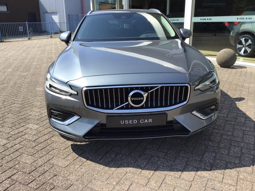 Volvo V60 2.0 T5 R-Design (bj 2019, automaat), Auto's, Volvo, 15 km/l, 4 cilinders, 1969 cc, Leder