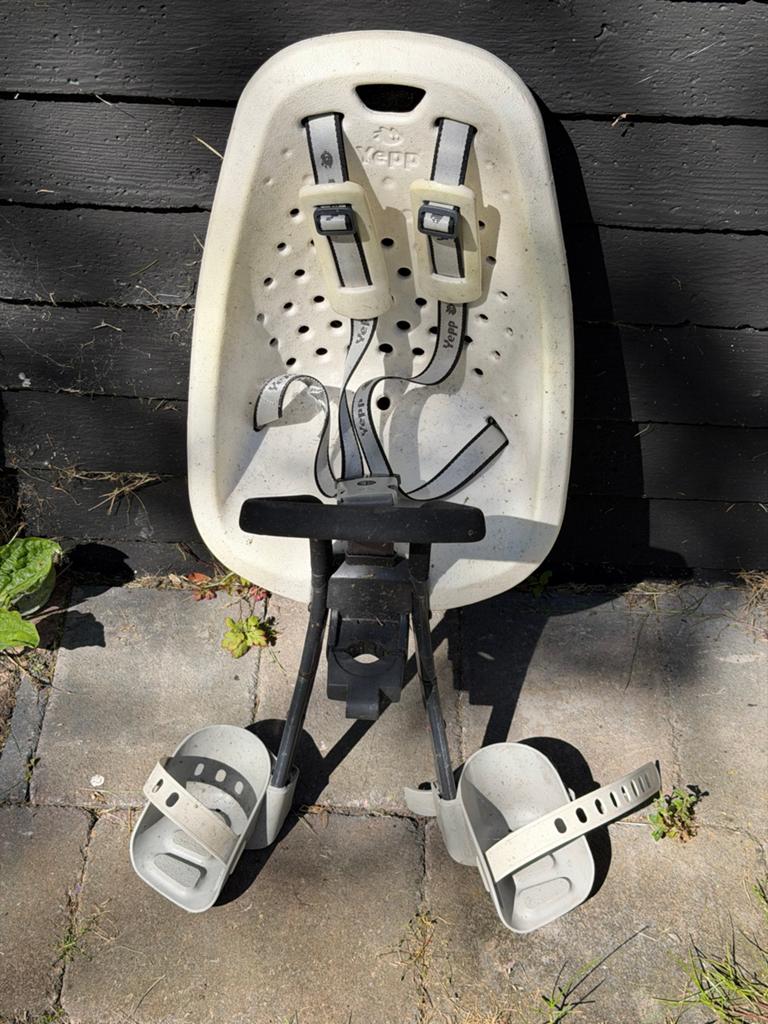 Gebruikt Yepp Achterzitje voor Kinderen, Fietsen en Brommers, Ophalen, Achterzitje, 9 t/m 18 kg, Gebruikt