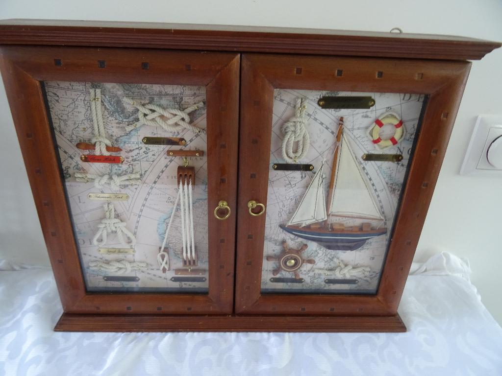 Maritieme knopenlijst sleutelkast scheepsknopen schip kastje, Ophalen of Verzenden, Huis en Inrichting