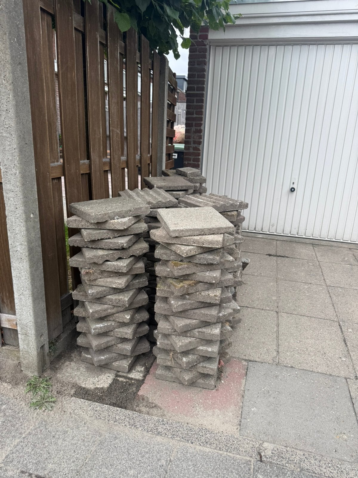 Gratis stoeptegels, Tuin en Terras, Tegels en Klinkers, Ophalen, Zo goed als nieuw, Beton, Overige typen