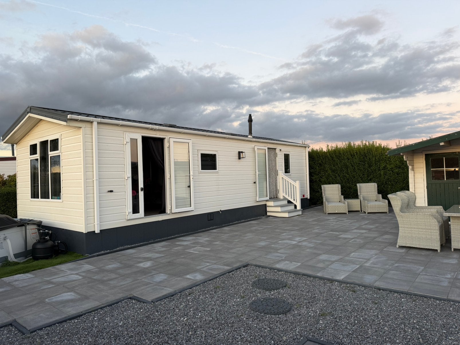 Stacaravan chalet 2021 met staanplaats camping Numansdorp, Tot en met 4