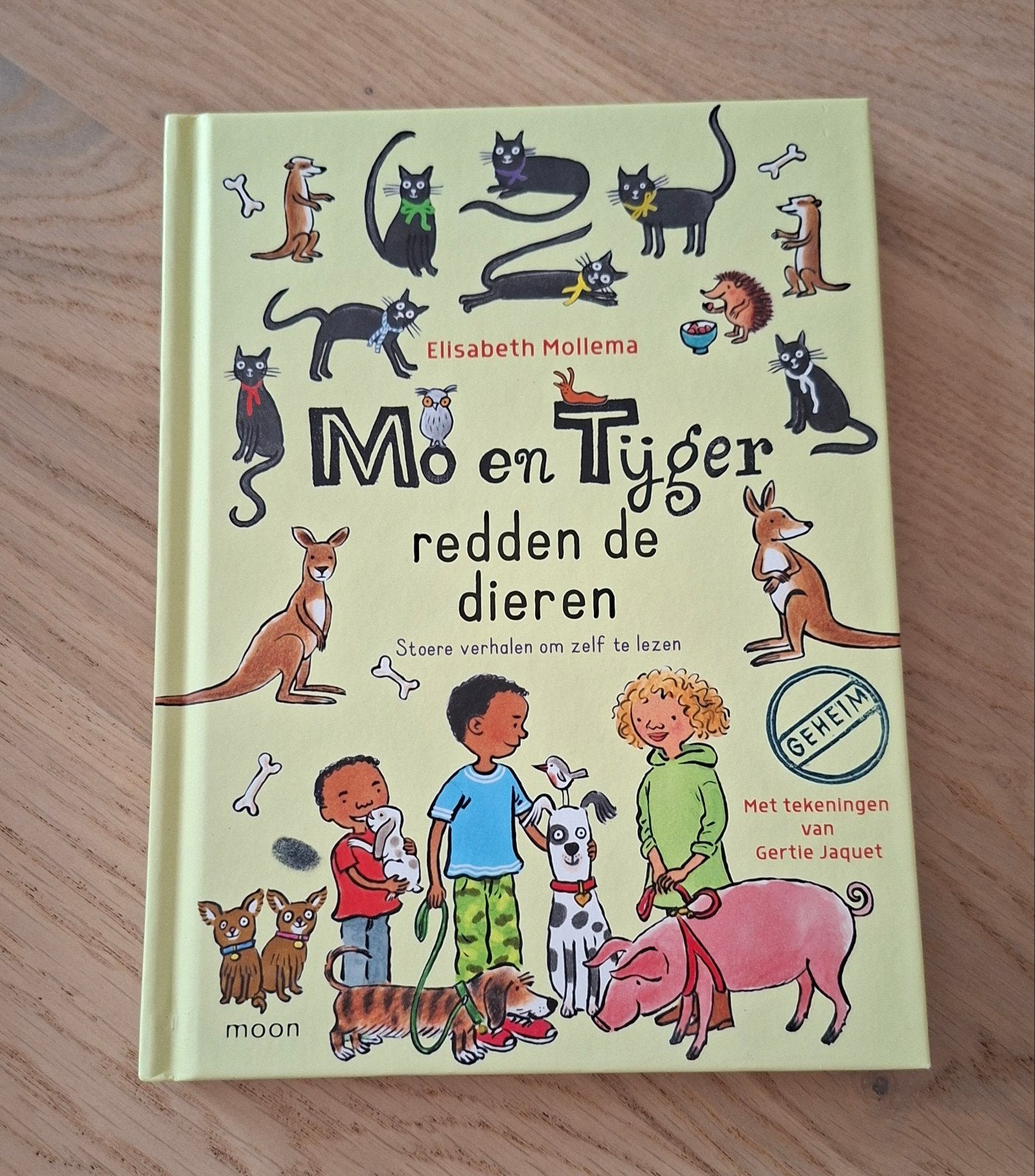 Mo en Tyger redden de dieren - Elisabeth Mollema, Ophalen of Verzenden, Zo goed als nieuw, Elisabeth Mollema, Fictie algemeen