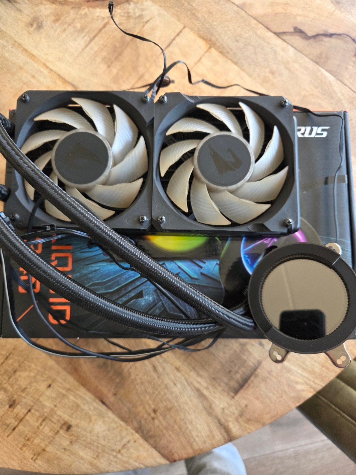 Foto 12 van Gaming PC onderdelen – RTX 2060 Super / Ryzen 7 / 32GB RGB /