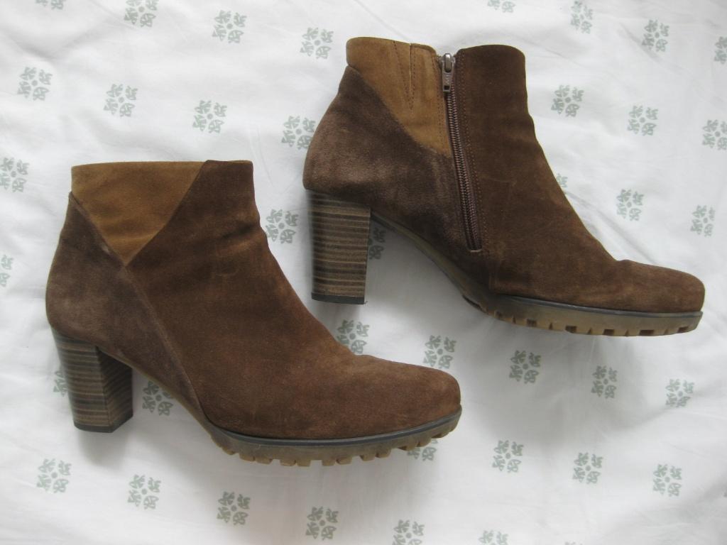 Gabor enkellaarsjes suede, bruin en lichtbruin maat 42, 8, Kleding | Dames, Schoenen, Zo goed als nieuw, Lage of Enkellaarzen