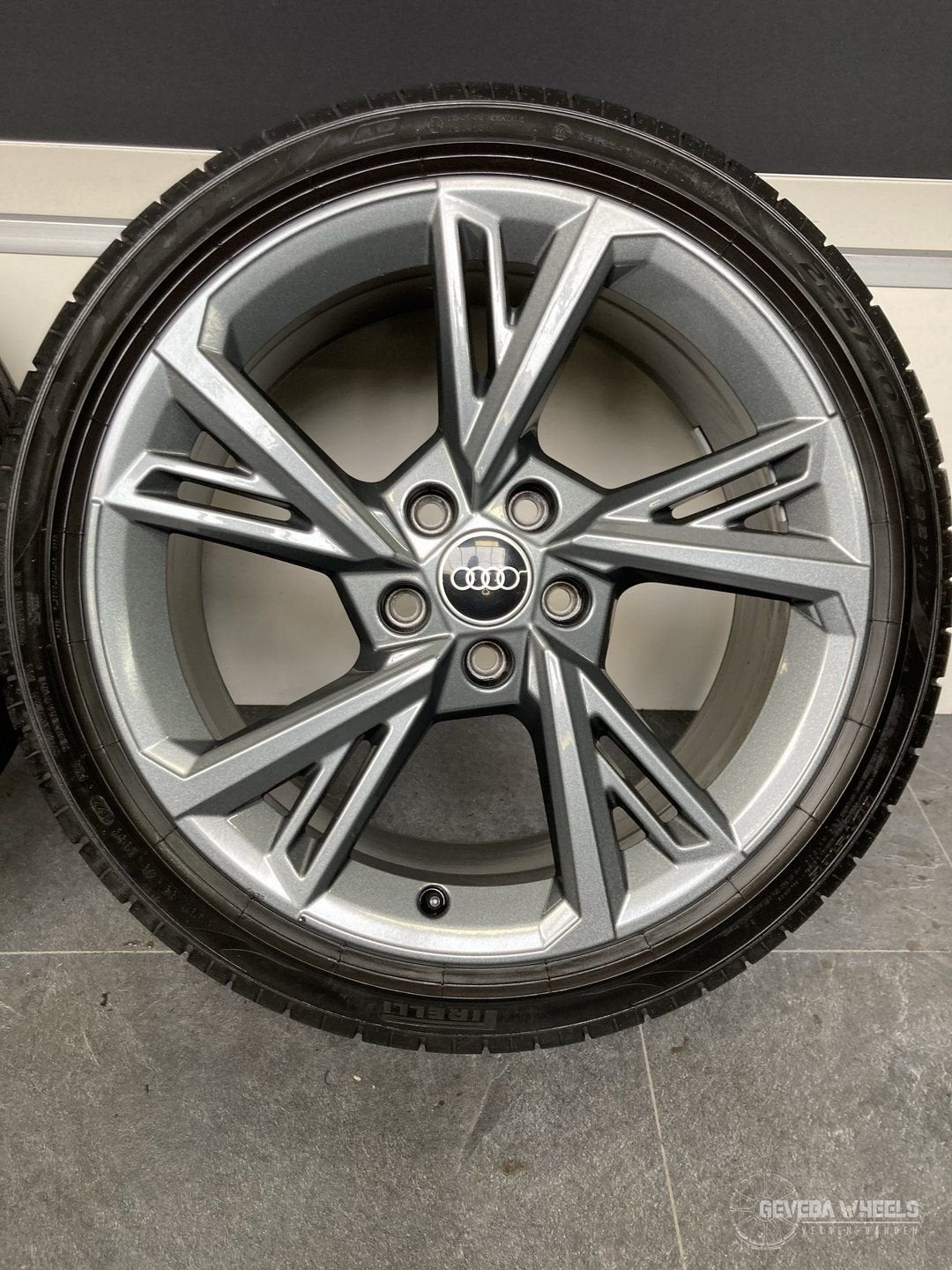18” originele Audi A3 S3 8P 8V 8Y velgen + banden 5x112  8Y0, 18 inch, Gebruikt, -, -