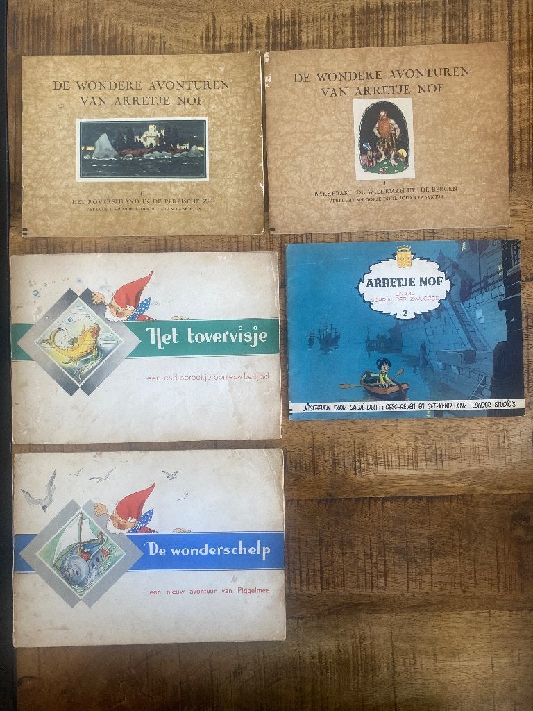 geïllustreerd en uitgegeven door Calvé en piggelmee. 5 stuks, Ophalen of Verzenden, Gelezen