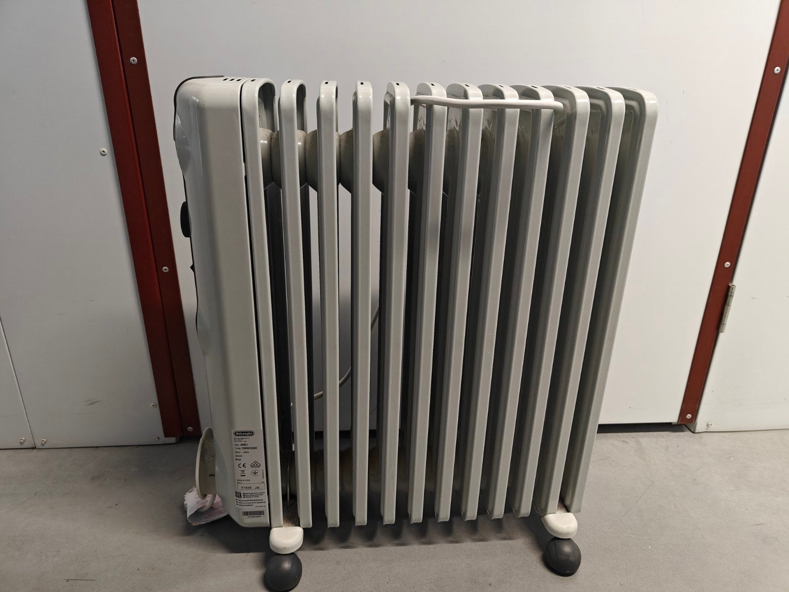 DeLonghi Oliegevulde Radiator TRRS1225C - 2500W, Ophalen, Zo goed als nieuw, 800 watt of meer, Radiator
