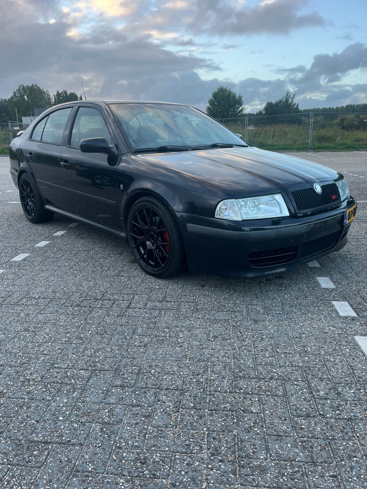 Skoda Octavia 1.8T RS 132KW 2002 Zwart, 1300 kg, 4 cilinders, 179 pk, Zwart