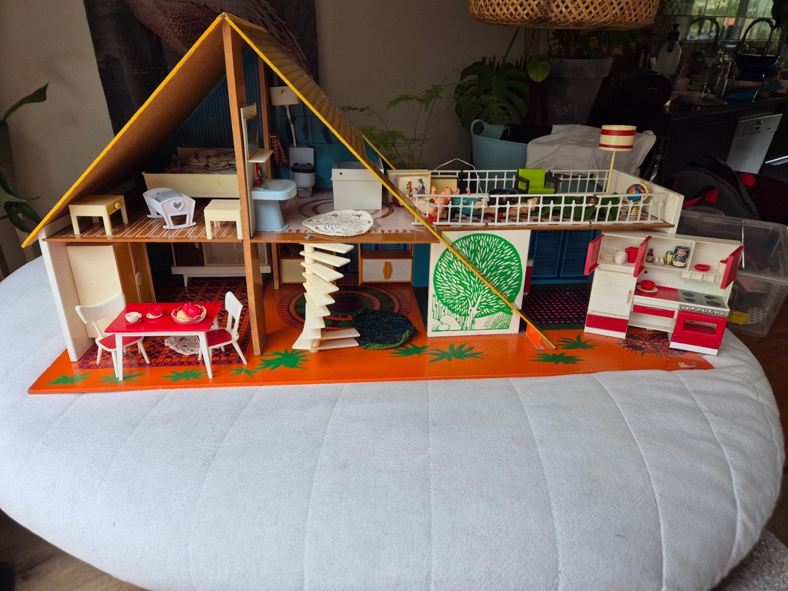 Vintage Poppenhuis met Meubels en Poppen, Ophalen, Gebruikt, Meisje