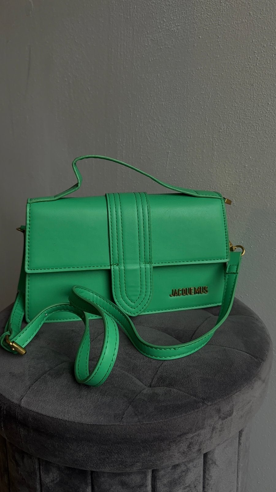 Jacquemus Groene tas, Sieraden, Tassen en Uiterlijk, Tassen | Damestassen, Ophalen of Verzenden, Zo goed als nieuw, Groen, Schoudertasje