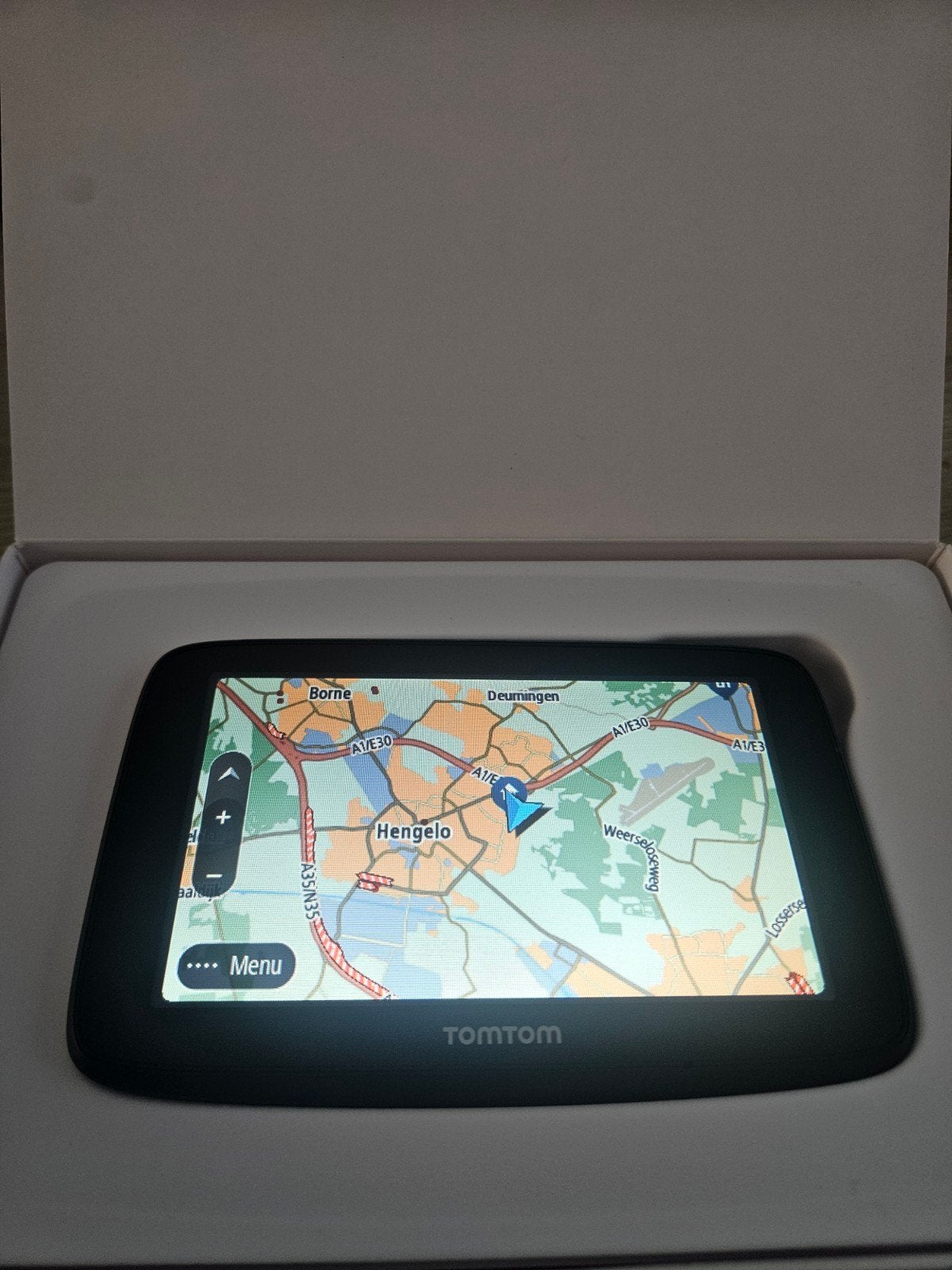 TomTom Go Essential Europa Navigatiesysteem, Ophalen of Verzenden, Zo goed als nieuw