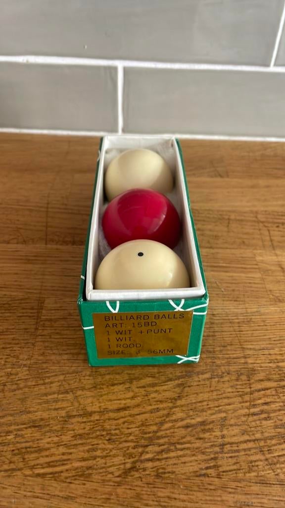 Partij 53 Sets Biljartballen 56mm Nieuw in doos

Losse verko, Ophalen of Verzenden, Nieuw, Keu of Ballen