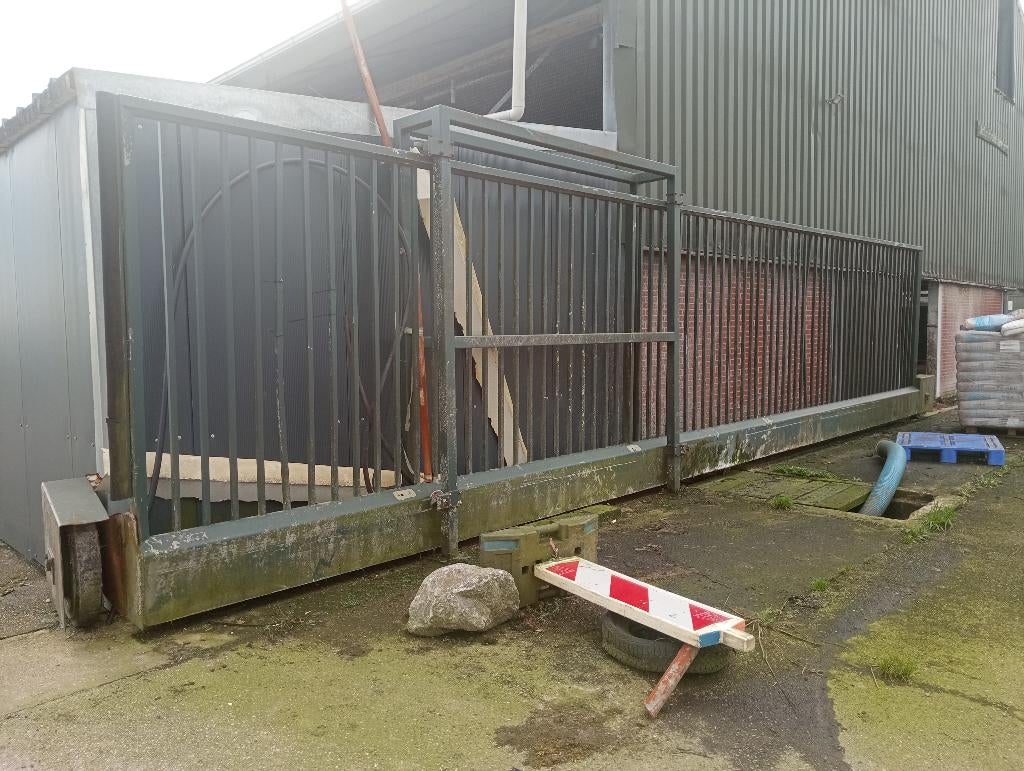Poort bedrijf, Ophalen, Gebruikt, 200 cm of meer, Schuifpoort