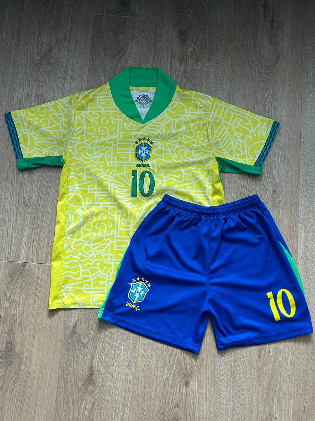 Brazilië Voetbaltenue Neymar Jr. Maat 10, Ophalen of Verzenden, Zo goed als nieuw, Jongen