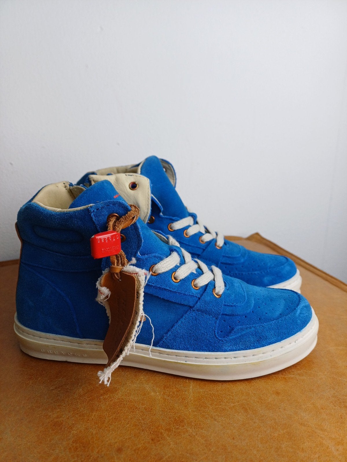 Kids hoge sneaker kobalt Fretons 34, Kinderen en Baby's, Ophalen of Verzenden, Nieuw, Jongen of Meisje, Schoenen