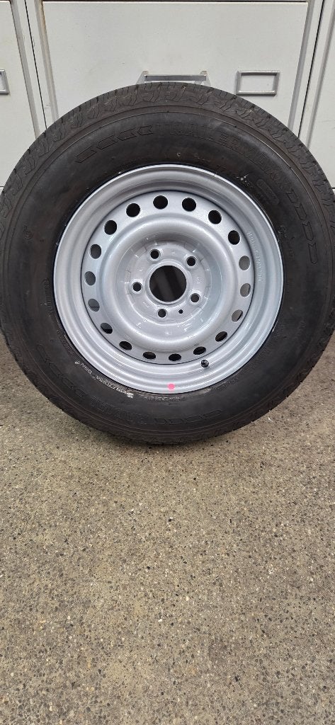 14 inch reservewielen voor caravan's, Ophalen, Continental, Zo goed als nieuw, Maxxis