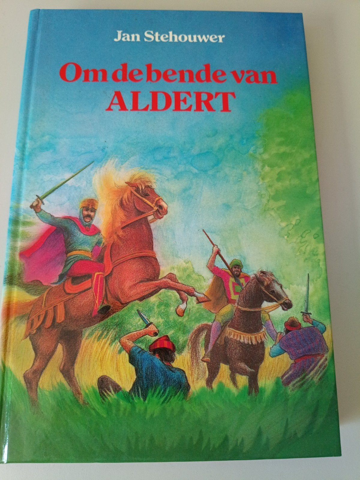 Om de bende van Aldert - Jan Stehouwer (Jeugdboek), Ophalen of Verzenden, Zo goed als nieuw