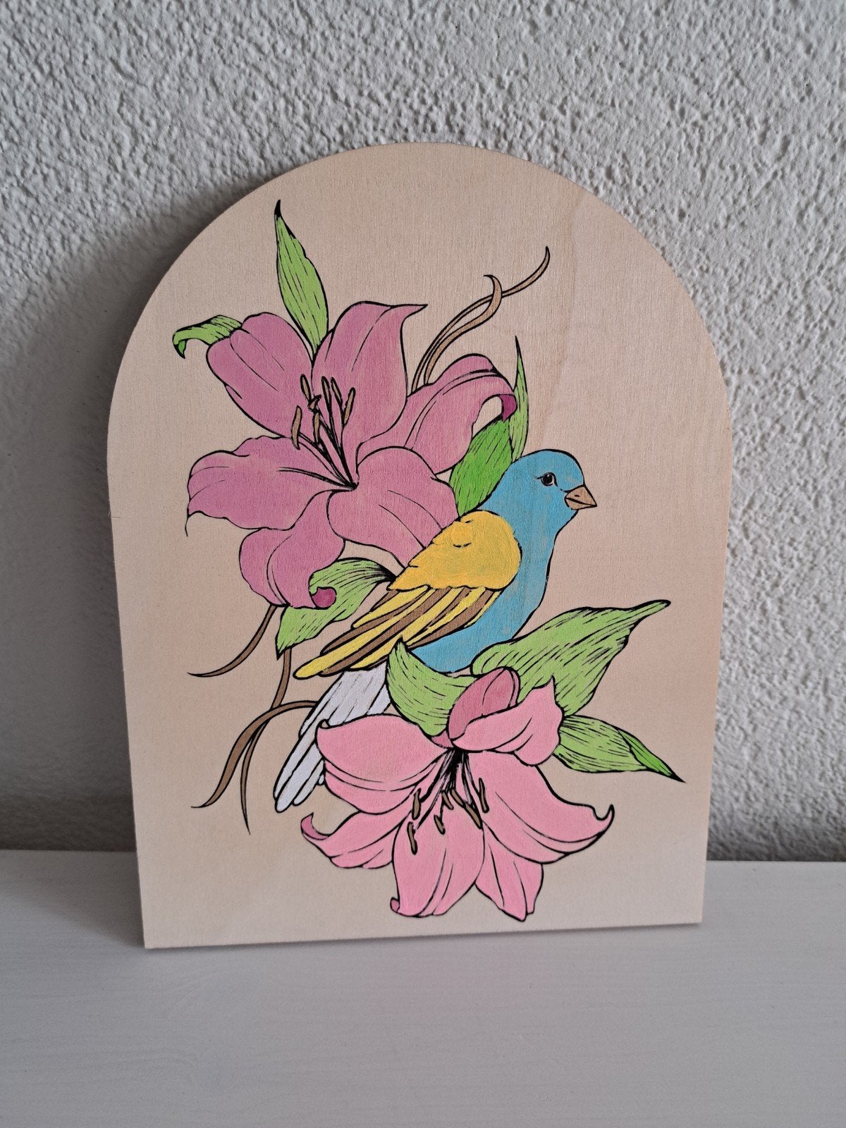 Handgeschilderd vogeltje met bloemen op hout, Ophalen