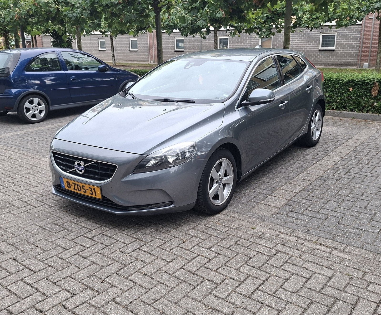 Volvo V40 2.0 D4 190PK 2014 Grijs, Voorwielaandrijving, Euro 5, Stof, Zwart
