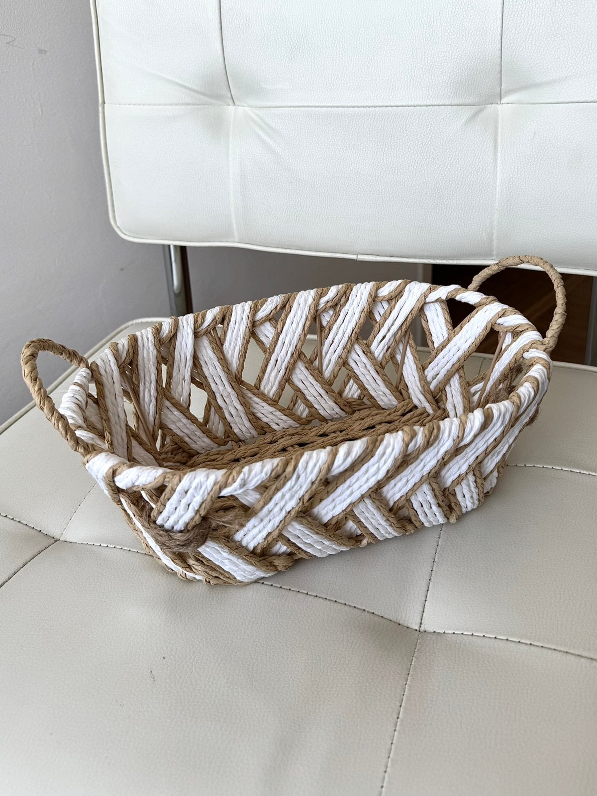Papier gevlochten opberg mandje wit beige voor decoratie, Gevlochten, Mand, Verzenden, Zo goed als nieuw
