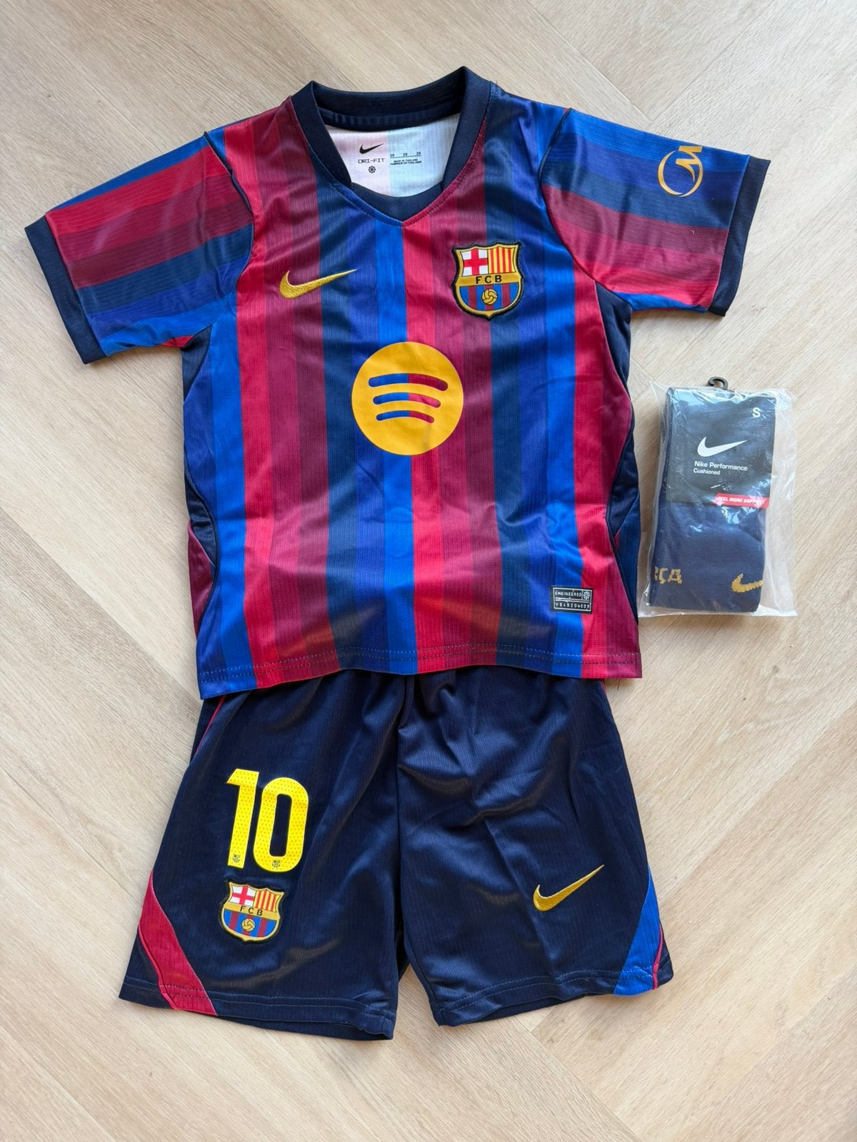 Nieuw FC Barcelona thuis tenue Lamine Yamal 2026/2027, Maat XS of kleiner, Ophalen of Verzenden, Zo goed als nieuw, Set