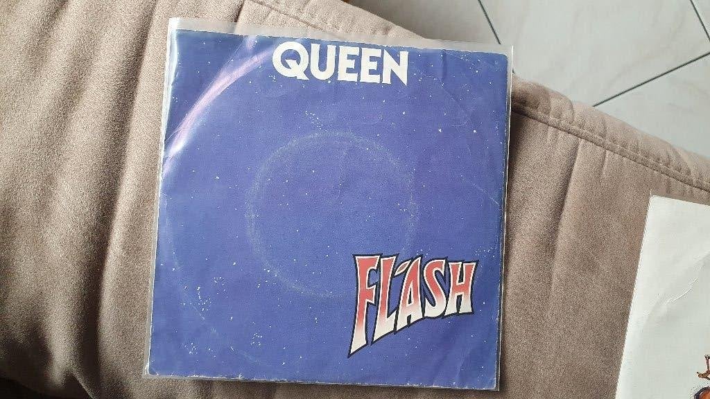 Queen Flash 7" Duitsland - Rode Queen Logo op label, Cd's en Dvd's, Fotohoes, Ophalen of Verzenden, Gebruikt, Rock en Metal
