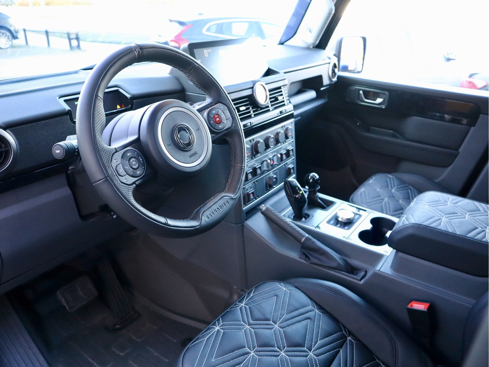 INEOS Grenadier 3.0 AUTOMAAT DIESEL 4X4 GRIJS KENTEKEN, 249 pk, Gebruikt, 2993 cc, Bedrijf