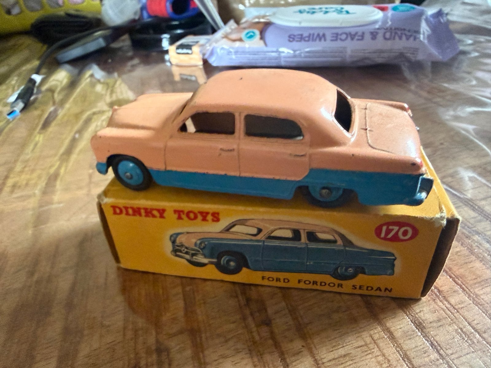 Dinky Toys Ford Fordor Sedan met originele doos - Zeldzaam, Cc, Gebruikt, Dinky Toys, Ophalen of Verzenden