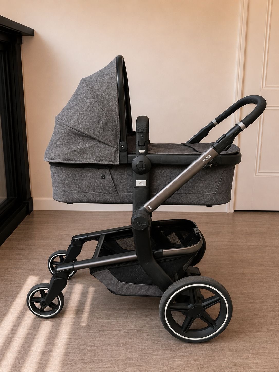 Refurbished Joolz Day / Geo Kinderwagens Te Koop!, Kinderen en Baby's, Kinderwagens en Combinaties, Zo goed als nieuw, Verstelbare duwstang