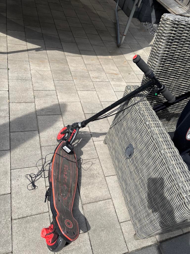 Razor elektrische step - Zwart/Rood, Ophalen, Gebruikt, Elektrische step (E-scooter)