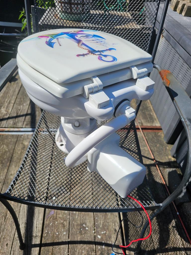 Scheepstoilet elecktrische 24 volt, Watersport en Boten, Ophalen of Verzenden, Motor en Techniek, Zeilboot of Motorboot