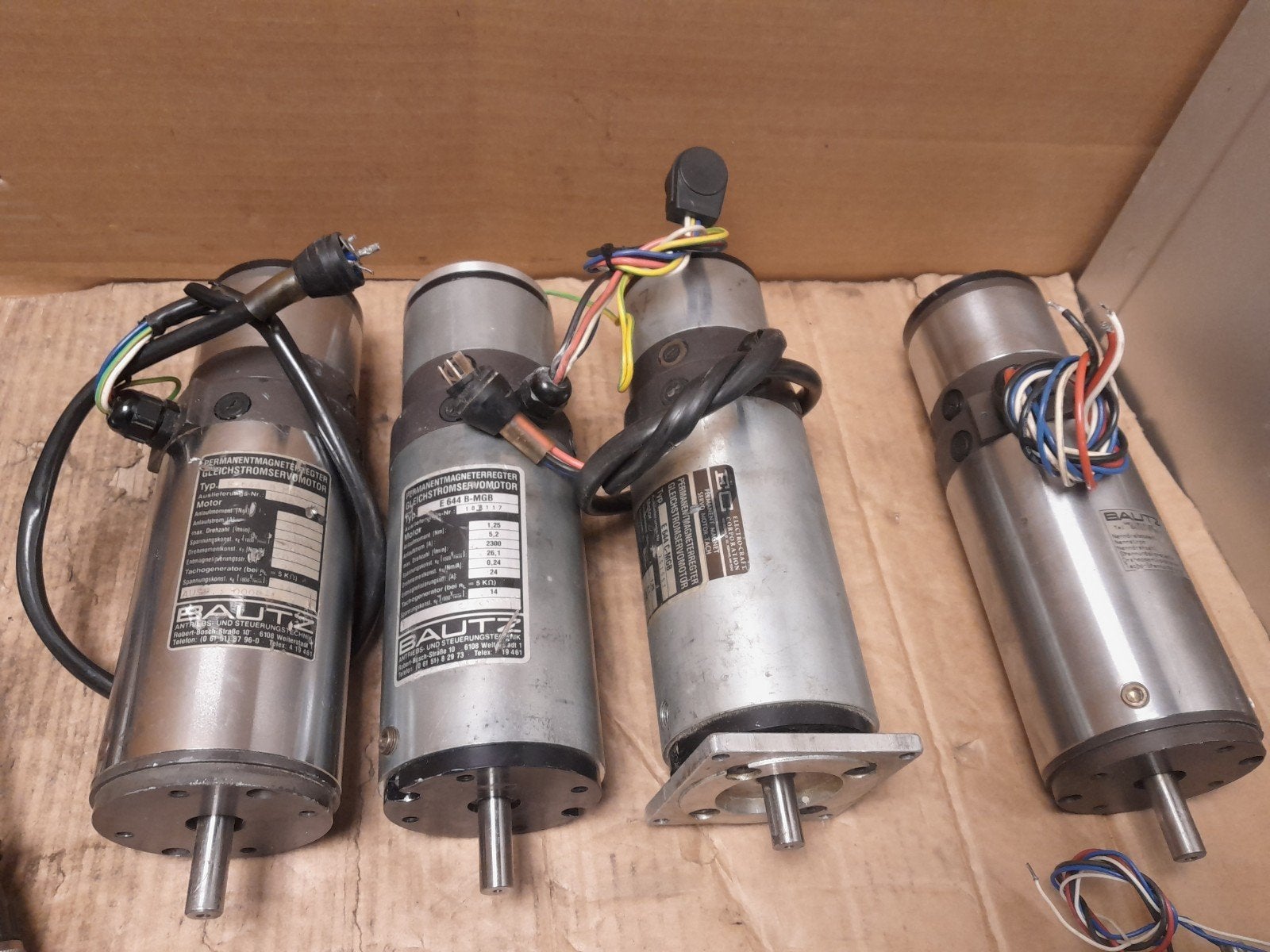 4x BAUTZ E644B-MGB E670 E644 servomotor servo motor, Ophalen of Verzenden
