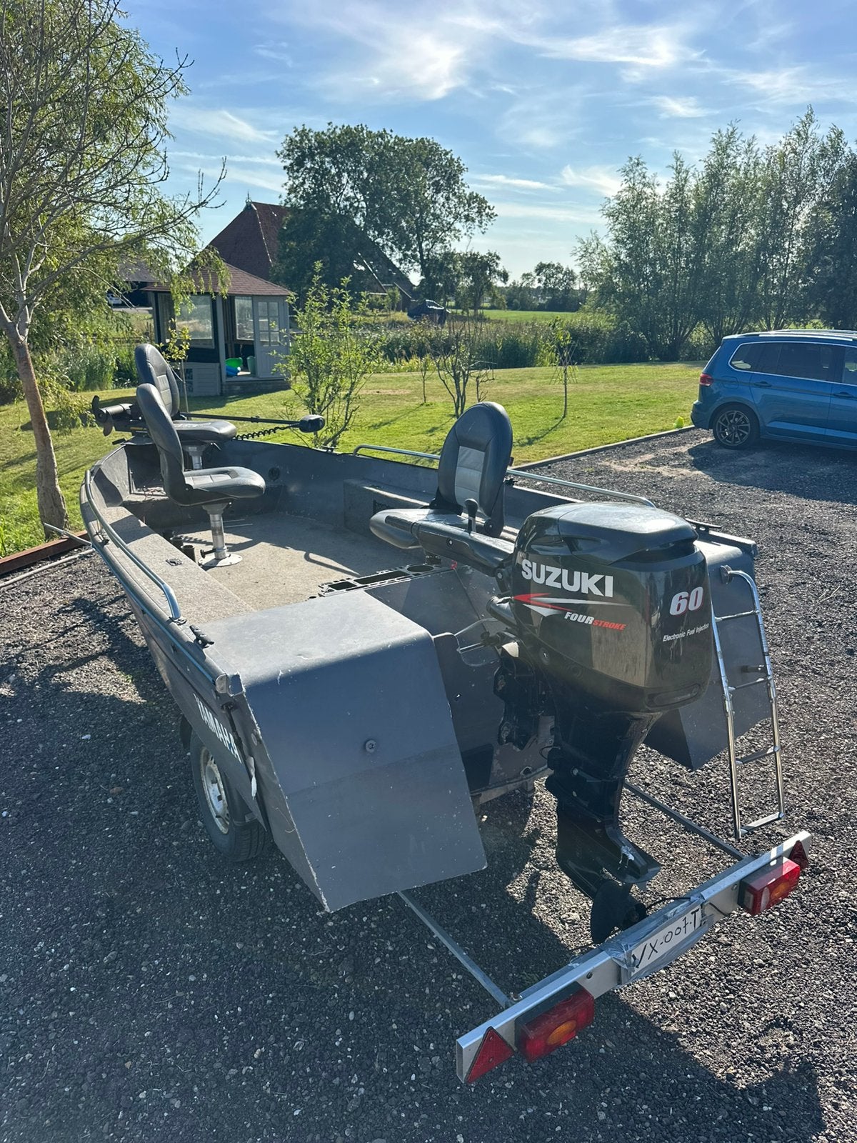 Aluminium visboot 4,70 m – Suzuki 60 pk 4t –  met trailer, Watersport en Boten, Ophalen, 60 pk, Gebruikt, 4 m