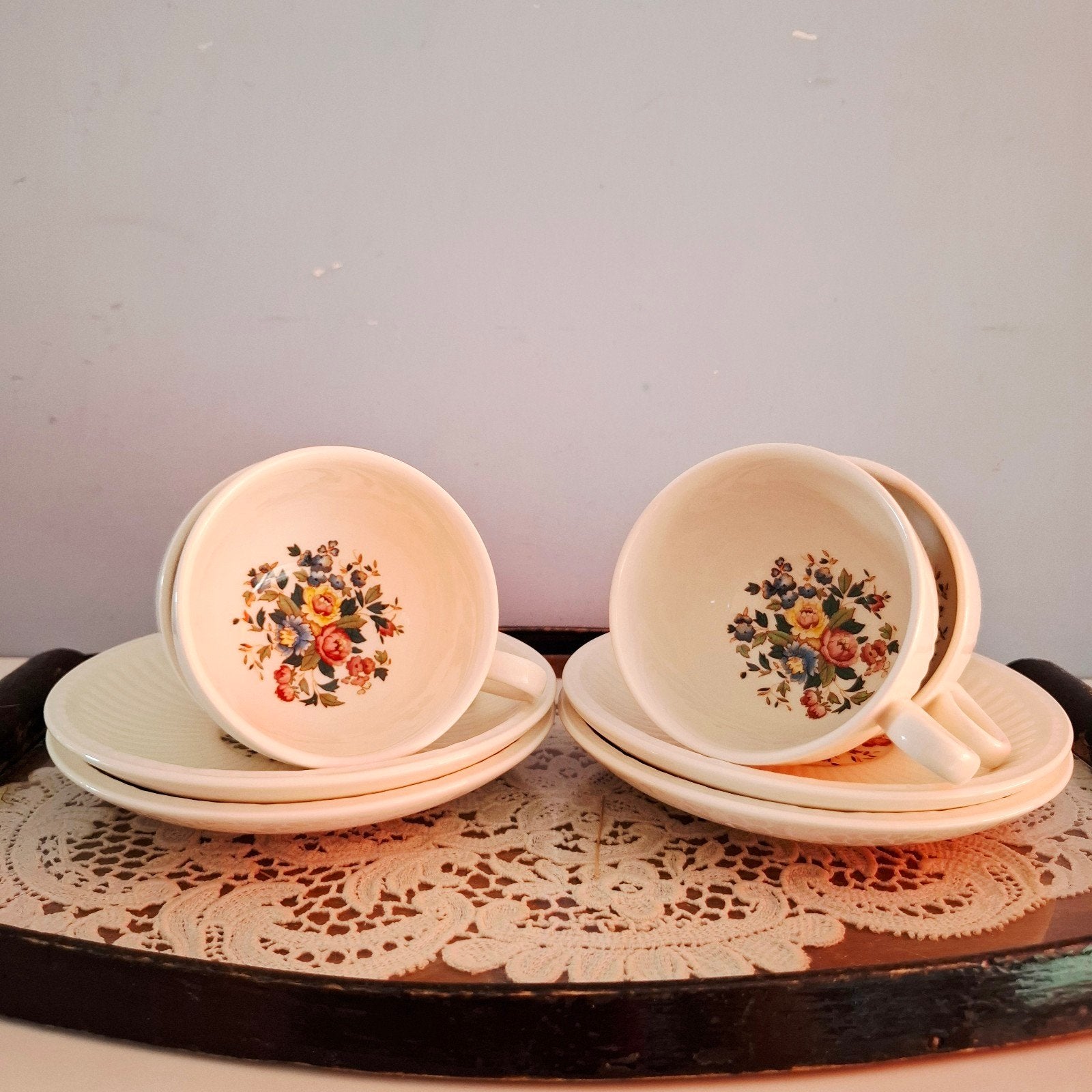 Wedgwood 'Conway', 4 (thee) kop en schotels, Wedgwood, Ophalen of Verzenden, Zo goed als nieuw, Kop(pen) en/of Schotel(s)
