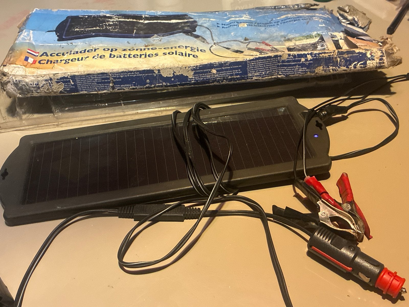 12V acculader druppellader op Zonne-energie Solar, Ophalen of Verzenden, Gebruikt, Universele onderdelen