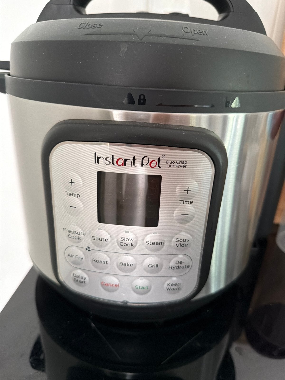 Instant Pot Duo Crisp + Air Fryer - Multicooker, 4 liter of meer, Ophalen of Verzenden, Gebruikt, Uitneembare binnenpan