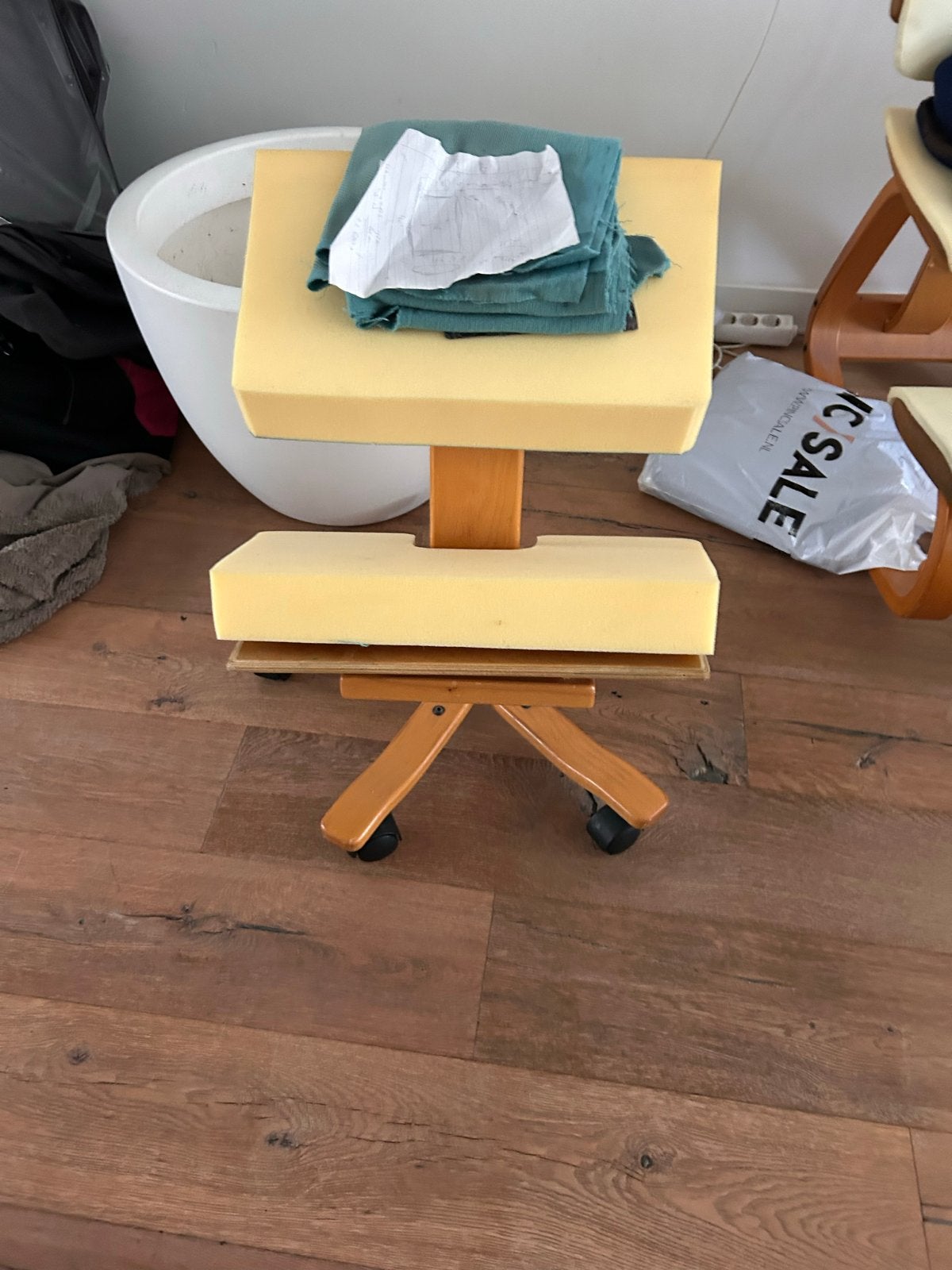 Varier Stokke kniestoelen - 2 soorten, opknapstoelen, Ophalen, Gebruikt, Twee, Overige kleuren